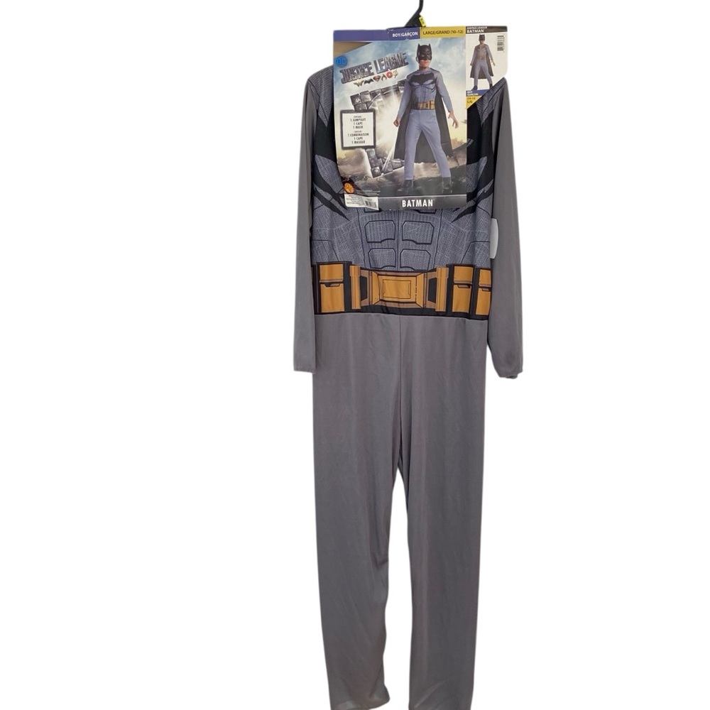 DC Batman boy costume Large 10-12 Large with cape and mask one piece jumpsuit